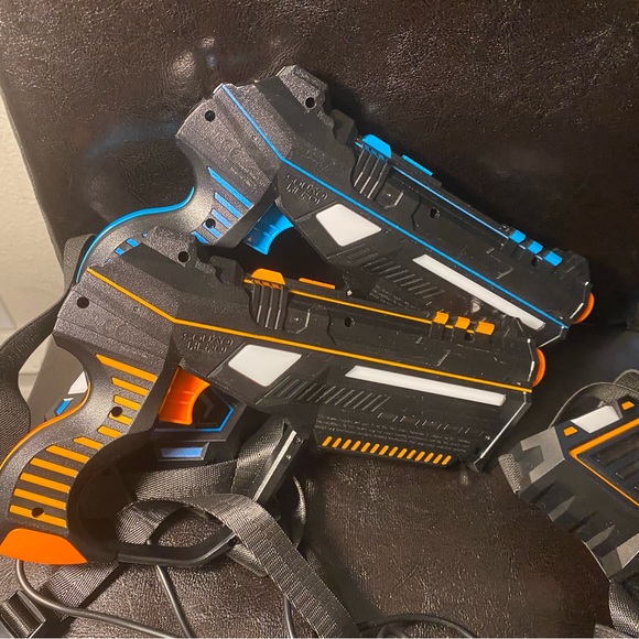 2X Squad Hero Rechargeable Laser Tag Set for Kids, Teens & Adults - Guns & Vests - Picture 9 of 13